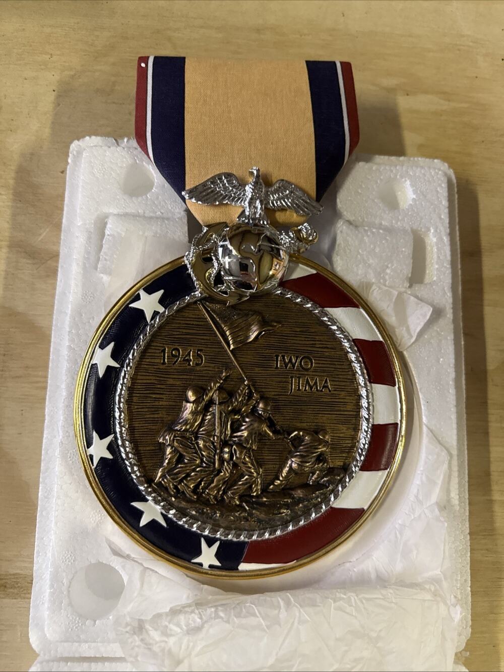 Bradford Exchange Medals of Valor 1945 Iwo Jima First Issue 2009